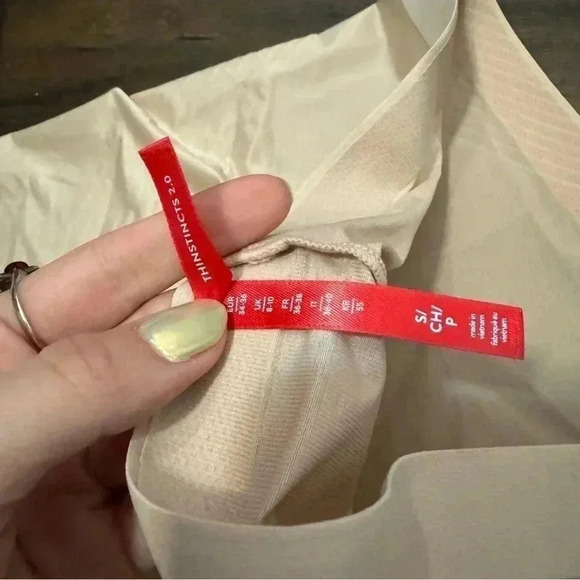 NWOTÂ Spanx Thinstincts 2.0âMid-Thigh Shorts - S - Picture 6 of 6